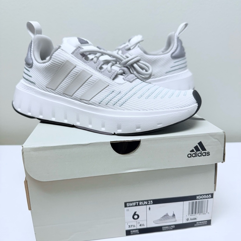 New Adidas Swift Run Women's Shoes, US 6 / Dash Grey/Dash Grey/ Magic Grey